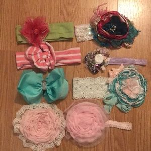 Set of 8 bows/headbands sizes varied toddler